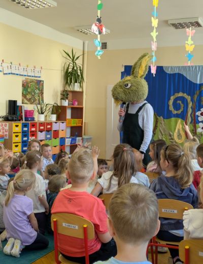 Witaminki i jarzynki teatr Amazudo w Jedyneczce